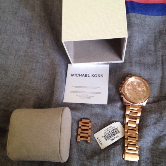 New and authentic Michael Kors Bradshaw watch - Picture 4 of 6